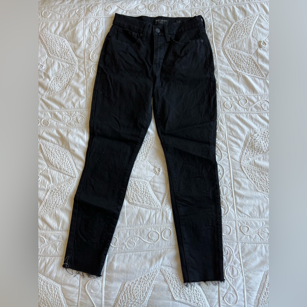 Size 6/28 Lucky Brand Black High Rise Skinny Bridgette Cropped Jeans